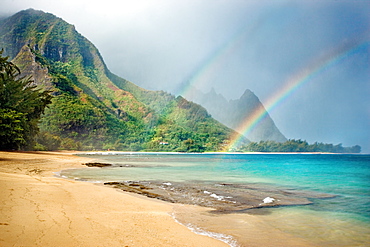 Hawaii, Kauai, North Shore, Tunnels Beach, Bali Hai Point.