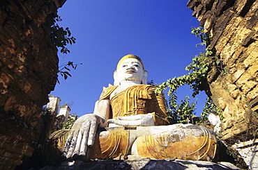 Burma (Myanmar), Inle Lake, Nanthe Village, Kyaukpygyi Paya, Buddha statue, view from below.