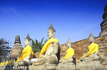 Thailand, Sukhothai Historical Park, Wat Yai Chai Mongkol, Boddhistava statues