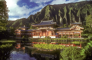 Hawaii, Windward Oahu, Byodo Inn, a Buddhist temple at the Valley of the Temples.