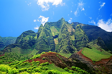 Hawaii, Kauai, NaPali Coast, Kalalau mountains, blue sky