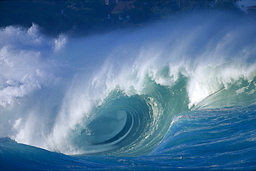 Hawaii, Oahu, Aimee shore break, big waves 