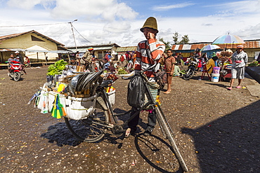 People at the market, Wamena, Papua, Indonesia