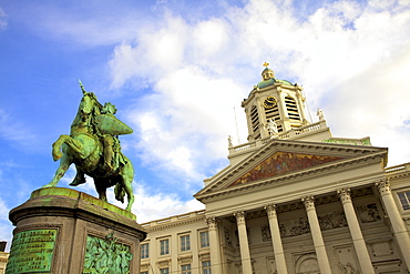 Statue of Godfrey of Bouillon, Place Royale, Brussels, Belgium, Europe