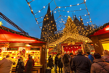 Cologne Christmas Market, Cologne, North Rhine-Westphalia, Germany, Europe