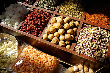 Street stall selling herbs and dried food, Dubai, United Arab Emirates, Middle East