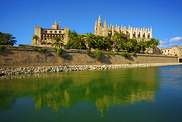 The Cathedral of Santa Maria of Palma, Palma, Mallorca, Spain, Europe