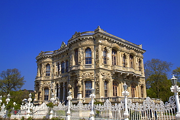 Kucuksu Palace, Beykoz, Istanbul, Anatolia, Turkey, Asia Minor, Turkey, Eurasia 