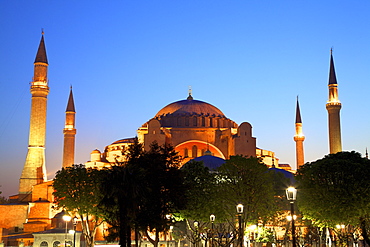 Hagia Sophia (Aya Sofya Mosque) (The Church of Holy Wisdom), UNESCO World Heritage Site, Istanbul, Turkey, Europe