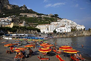 Parasols at Amalfi Beach, Amalfi Drive, UNESCO World Heritage Site, Campania, Italy, Europe