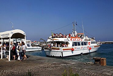 Queueing for Tourist Boat, Capri, Campania, Italy, Europe