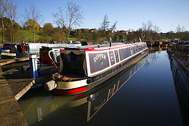 Narrow boats and reflections, Northamptonshire, England, United Kingdom, Europe