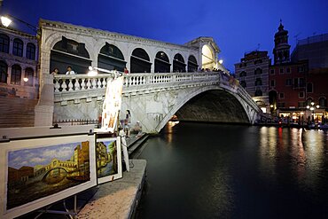 Rialto Bridge and Grand Canal, Venice, UNESCO World Heritage Site, Veneto, Italy, Europe