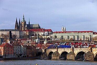 Vltava River, Charles Bridge St. Vitus Cathedral and Castle, UNESCO World Heritage Site, Prague, Czech Republic, Europe