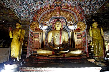 Sitting Buddha in Cave 3, Dambulla, UNESCO World Heritage Site, Sri Lanka, Asia