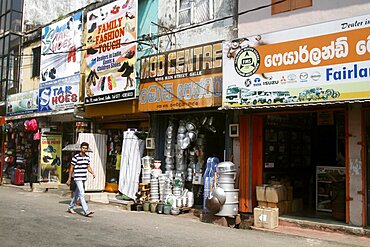 Metal pots and pans shop, Galle, Sri Lanka, Asia