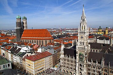 Frauenkirche and New City Hall (Neues Rathaus), Munich, Bavaria, Germany, Europe