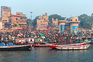 Dashashwamedh Ghat, Varanasi, Uttar Pradesh, India, Asia