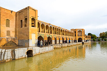 Pol-e Khadju Bridge over Zayanderud River, Esfahan, Iran, Middle East