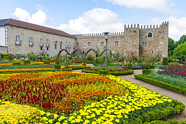 Santa Barbara garden near the walls of the Old Palace of the Archbishops, Braga, Minho, Portugal, Europe