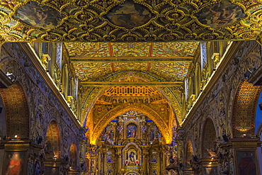 Interior, San Francisco Church and Convent, Quito, UNESCO World Heritage Site, Pichincha Province, Ecuador, South America 