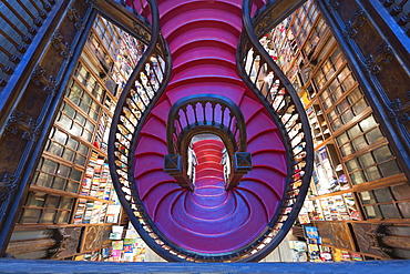 Lello and Irmao bookshop, Spiral stairs, Oporto, Portugal, Europe