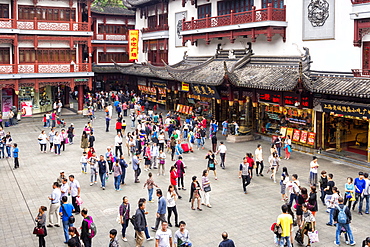 Yu Yuan Gardens Bazaar, Shanghai old city, China, Asia