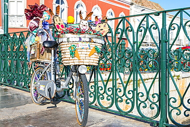 Bicycle with Easter decoration, Tavira, Algarve, Portugal, Europe