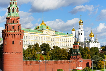 View of the Kremlin, UNESCO World Heritage Site, Moscow, Russia, Europe