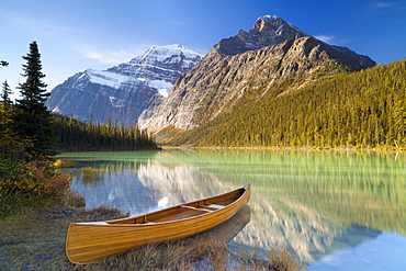 Canoe at Cavell Lake with Mount Edith Cavell in the Background, Jasper National Park, UNESCO World Heritage Site, Alberta, Rocky Mountains, Canada, North America