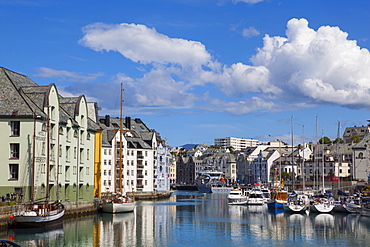 Old fishing warehouses in harbour, Alesund, Sunnmore, More og Romsdal, Norway, Scandinavia, Europe 