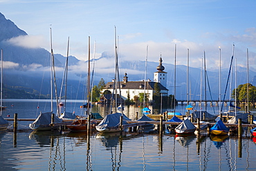 Picturesque Schloss Ort, Lake Traunsee, Gmunden, Salzkammergut, Upper Austria, Austria, Europe