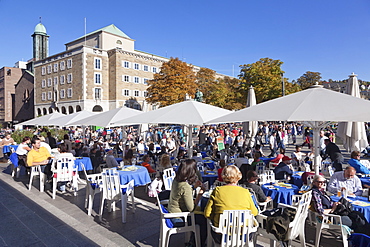 Restaurant and street cafe at Konigstrasse, Stuttgart, Baden Wurttemberg, Germany, Europe