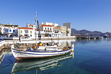 Fishing boat in the harbour, Agios Nikolaos, Lasithi, Crete, Greek Islands, Greece, Europe