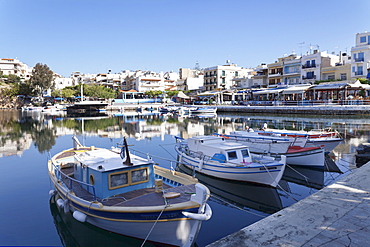 Voulismeni Lake, Agios Nikolaos, Crete, Greek Islands, Greece, Europe