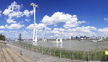 Emirates Air Line cable car, River Thames, London, England, United Kingdom, Europe