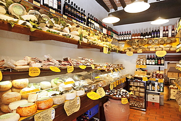 Delicacies Shop selling Pecorino Cheese and  Ricatino Bacon, Pienza, Val d'Orcia (Orcia Valley), UNESCO World Heritage Site, Siena Province, Tuscany, Italy, Europe