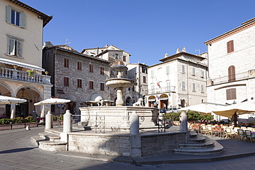 Piazza del Comune Square, Assisi, Perugia District, Umbria, Italy, Europe