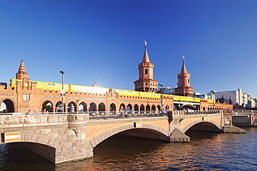 Oberbaum Bridge between Kreuzberg and Friedrichshain, Metro Line 1, Spree River, Berlin, Germany, Europe