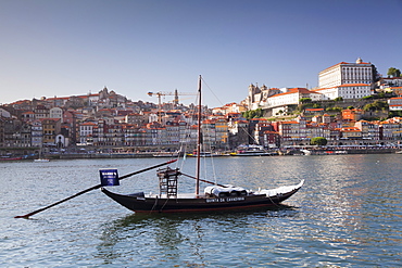 Rabelos boat, Ribeira District, UNESCO World Heritage Site, Se Cathedral, Palace of the Bishop, Porto (Oporto), Portugal, Europe