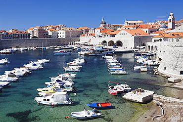 Old harbour and old town, UNESCO World Heritage Site, Dubrovnik, Dalmatia, Croatia, Europe