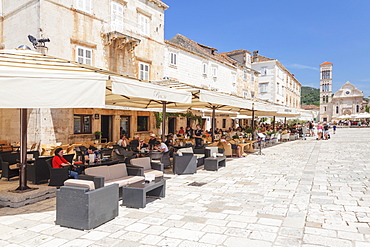 Restaurants at the Main Square with Sveti Stjepan Cathedral, Hvar, Hvar Island, Dalmatia, Croatia, Europe