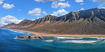 El Islote Islet and Pico de la Zarza Mountains, Cofete Beach, Jandia Peninsula, Fuerteventura, Canary Islands, Spain, Atlantic, Europe