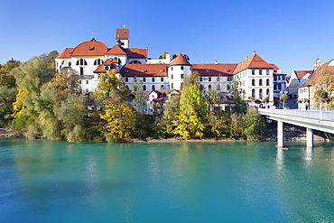 St. Mang's Abbey (Fussen Abbey) and Hohes Schloss Castle, Fussen, Ostallgau, Allgau, Bavaria, Germany, Europe 