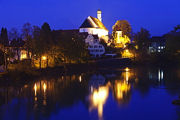 Heilig Geist Spital chapel on Lech River, Fussen, Ostallgau, Allgau, Allgau Alps, Bavaria, Germany, Europe 