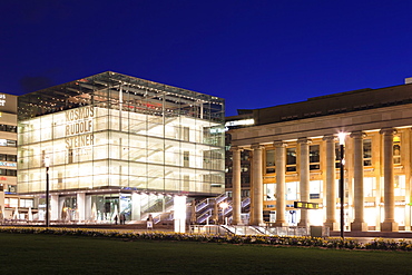 Konigsbau shopping centre and Kunstmuseum at Schlossplatz square, Stuttgart, Baden Wurttemberg, Germany, Europe 