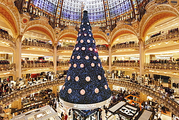 Galeries Lafayette at Christmas season, Paris, Ile de France, France, Europe