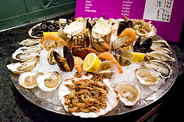 Ready to eat seafood platter at Le Petit Zinc Restaurant near Boulevard Saint Germain, Left Bank, Paris, France