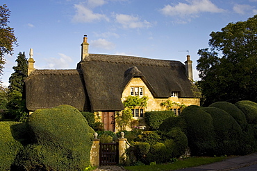 Thatched cottage in Chipping Campden, Gloucestershire, United Kingdom