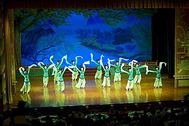 Dancers performing in the Tang Dance Show, Shaanxi Grand Opera House, Xian, China